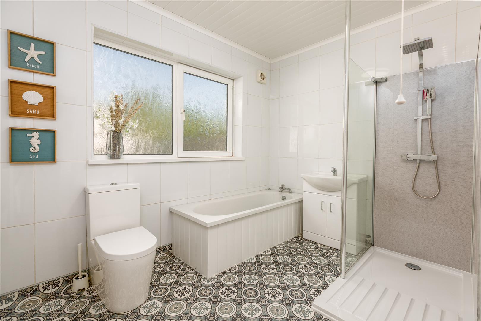 High Street, Clydach, Swansea, SA6 5LN